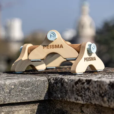 Peisma dismountable wooden parallettes with light blue locking screws